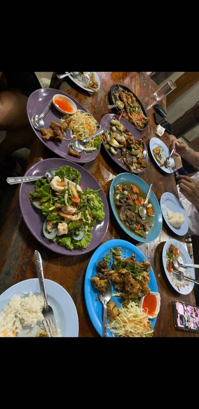 อาหาร หรือ เครื่องดื่ม