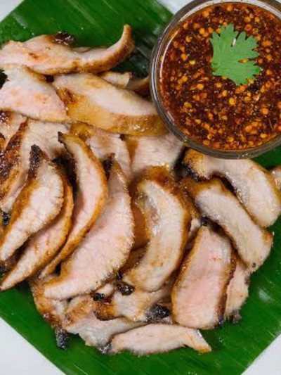 หมูย่าง น้ำจิ้มแจ่ว รสเด็ด
