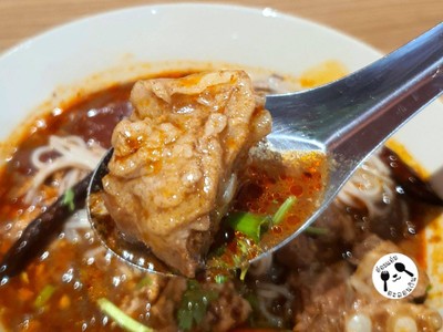 ขนมจีนน้ำเงี้ยวหมู
