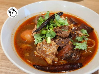 ขนมจีนน้ำเงี้ยวหมู