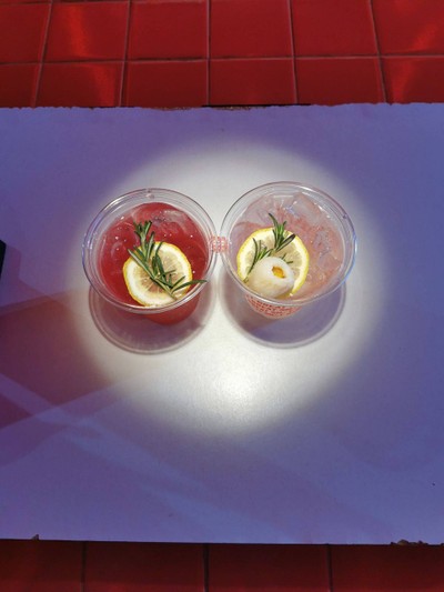 อาหาร หรือ เครื่องดื่ม