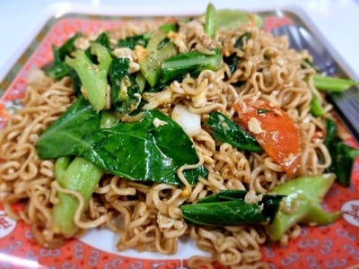 ผัดมาม่าทะเล