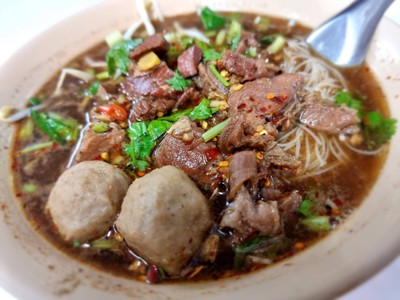 ก๋วยเตี๋ยวเนื้อ