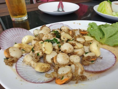 หอยเชลล์ผัดเนย