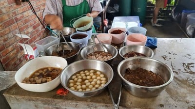 อาหาร หรือ เครื่องดื่ม