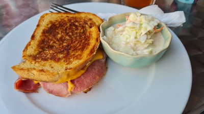 Grill Tomato Sanwich With Ham