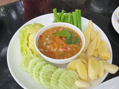 ยำไข่ปู