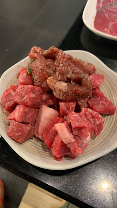 เนื้อหั่นเต๋า