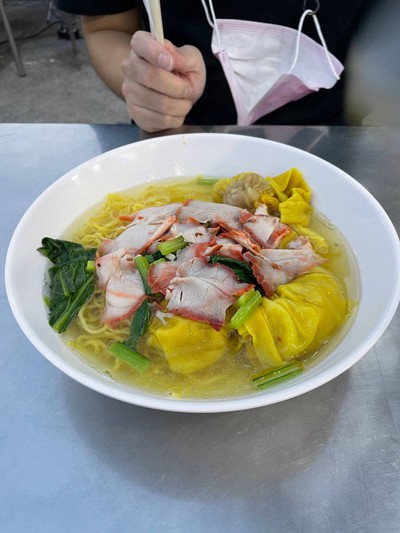บะหมี่เกี๊ยวหมูแดง