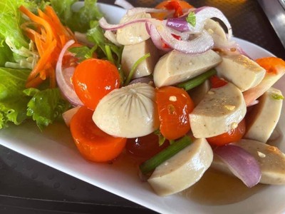 ยำหมูยอ ไข่เค็มแดง