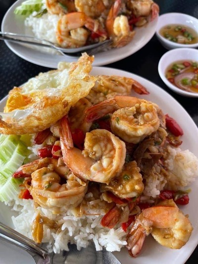 กระเพรากุ้ง (พิเศษ)