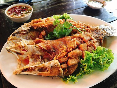 ปลากะพงทอดน้ำปลา