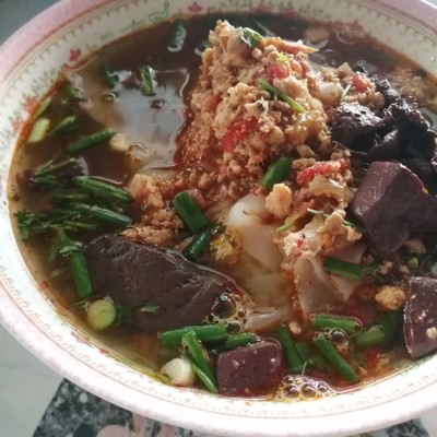 อาหาร หรือ เครื่องดื่ม