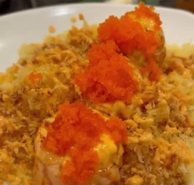 แซลม่อนโรล