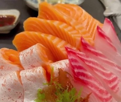 แซลมอน ซาซิมิ