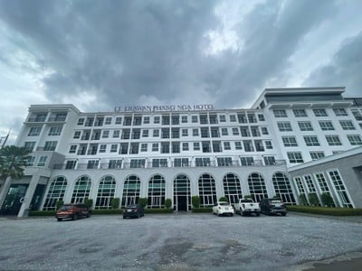 Le Erawan Htoel phang-nga