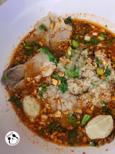 ก๋วยเตี๋ยวต้มยำ+หมูลอย
