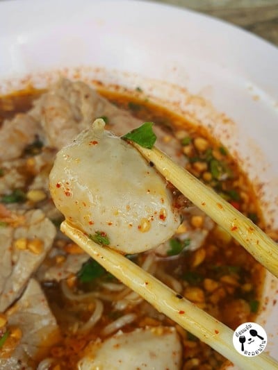ก๋วยเตี๋ยวต้มยำ+หมูลอย