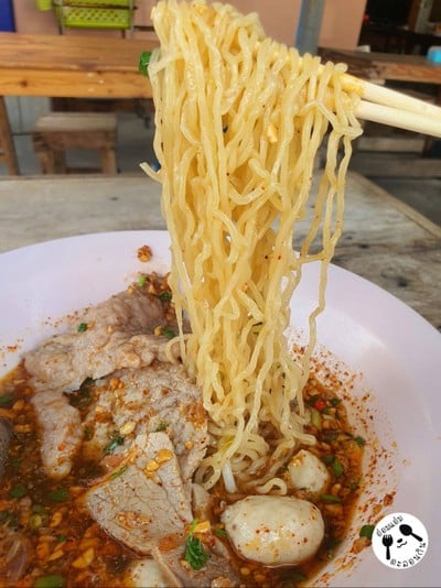 ก๋วยเตี๋ยวต้มยำ+หมูลอย