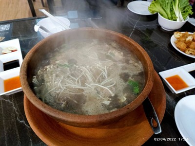 อาหาร หรือ เครื่องดื่ม