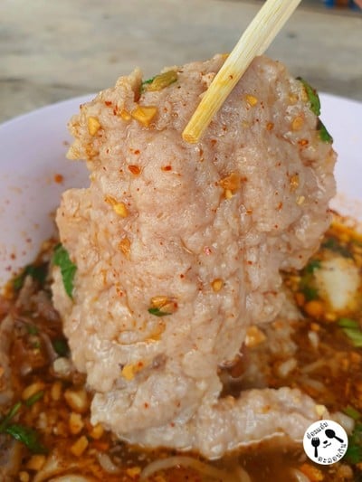 ก๋วยเตี๋ยวต้มยำ+หมูลอย