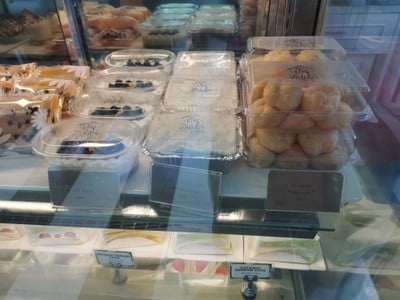 อาหาร หรือ เครื่องดื่ม