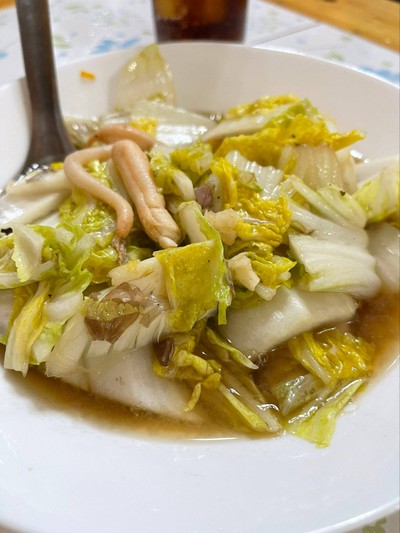 อันนี้ก็อร่อย เจ้าของร้านใจดีแถมให้