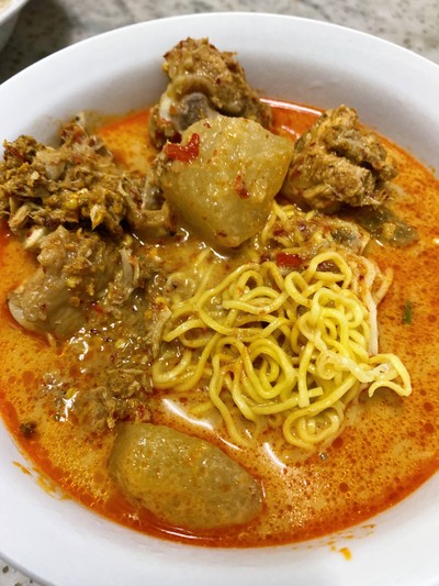 หมี่แกงไก่