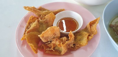 เกี๊ยวหมูทอด