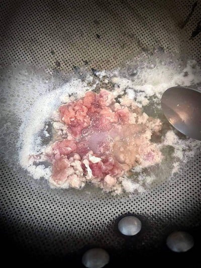 วิธีทำ ยำมะเขือยาวไข่ต้มยางมะตูม