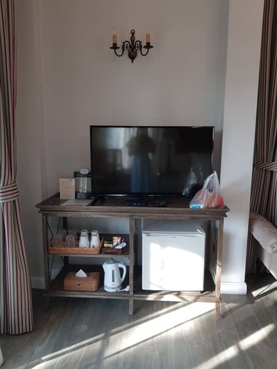 Room & Suite