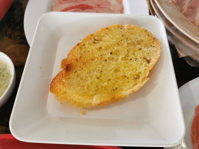 ขนมปังกระเทียม