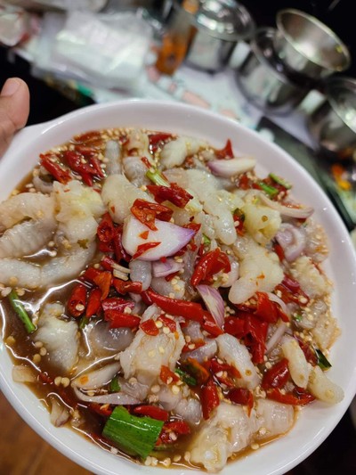 ยำเล็บมือนาง