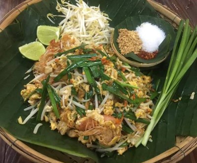 ผัดไทยไข่