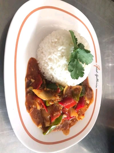 ผัดพริกเผาราดข้าว