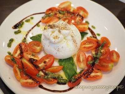 Burrata salad