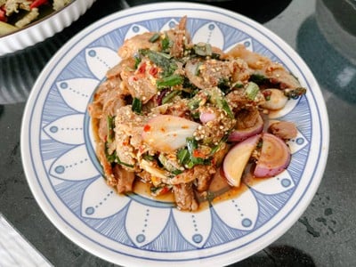 น้ำตกหมู