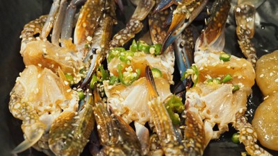 간장 게장 ปูดองซีอิ๊ว Soy-Marinated Crab.