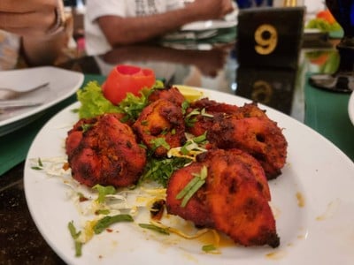 อาหาร หรือ เครื่องดื่ม