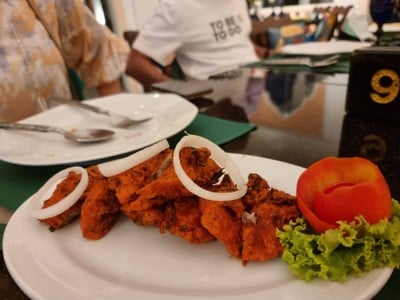 อาหาร หรือ เครื่องดื่ม