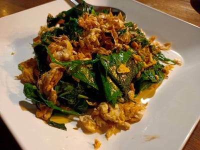 ใบเหลียงผัดไข่