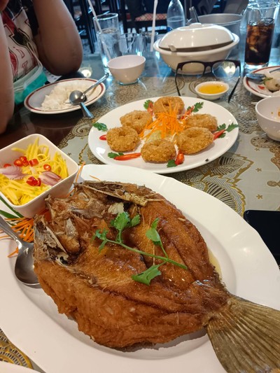 อาหาร หรือ เครื่องดื่ม