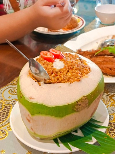 อาหาร หรือ เครื่องดื่ม