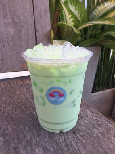 นมเขียวเย็น