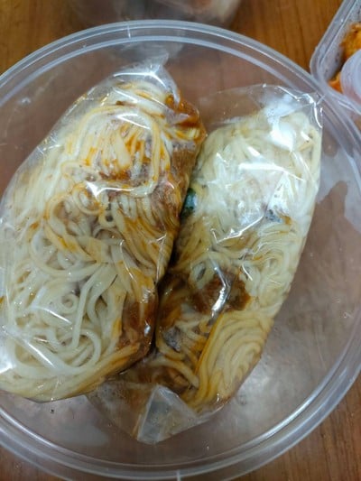 บะหมี่เปล่า (เส้นสด)