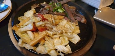 เนื้อกะทะร้อน
