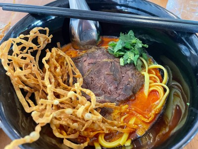 ข้าวซอยเนื้อน่องลาย