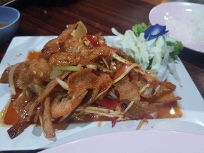 ยำสามกรอบ