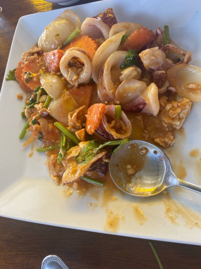 หมึกผัดไข่เค็ม