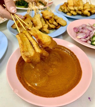 หมูสะเต๊ะจึงอังลัก ถนนพระราม 4